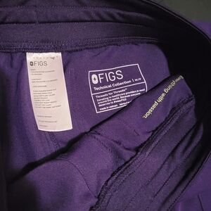 Figs Kona cargo scrub pants, womens medium petite, purple jam